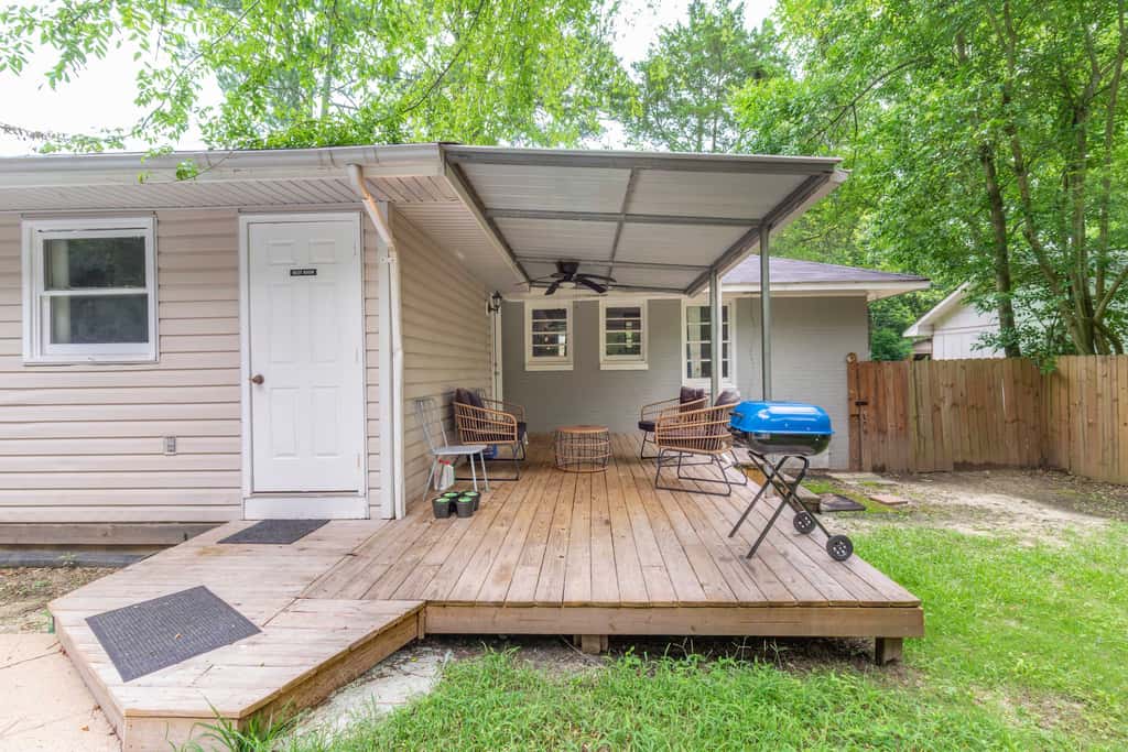 Pool, Fenced Yard, & Patio! Ventura Vista Retreat