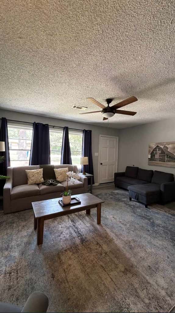 Pool, Fenced Yard, & Patio! Ventura Vista Retreat