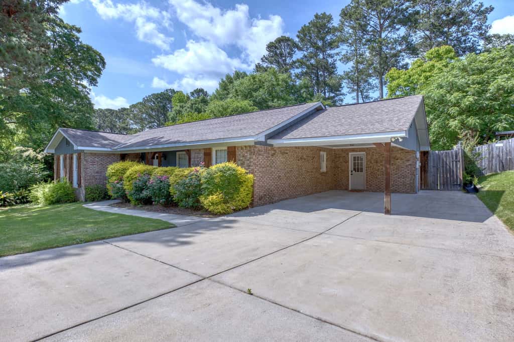 3-Bedroom Columbus Family Home with Private Pool