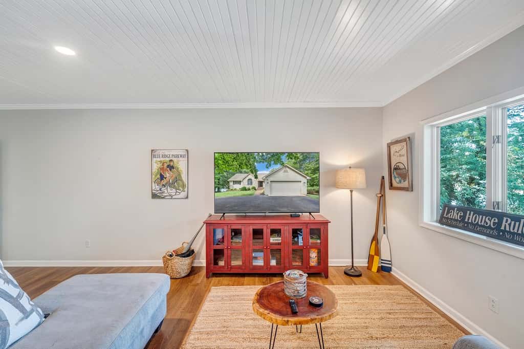 The Lake House on Sunset Point