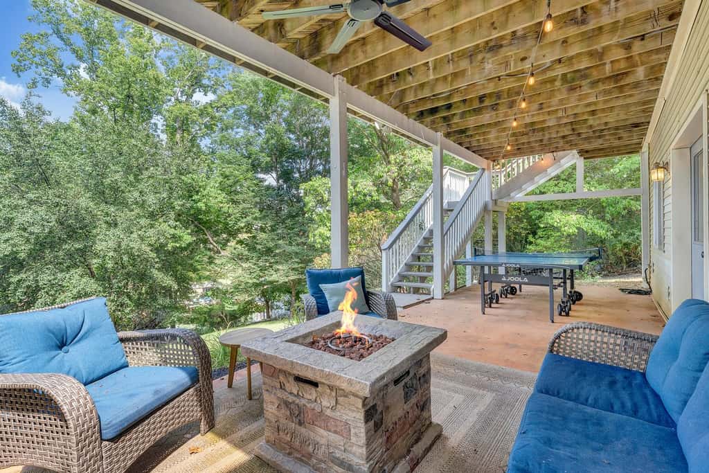 The Lake House on Sunset Point