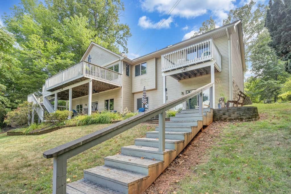 The Lake House on Sunset Point
