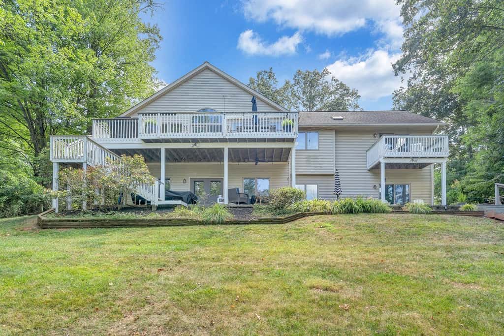 The Lake House on Sunset Point