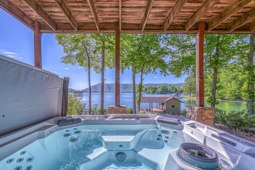 The Lodge on Smith Mountain Lake