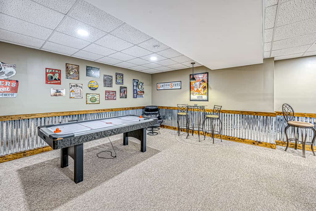 Lake Lover's Delight - Lakefront home with private dock & pool table - dogs OK
