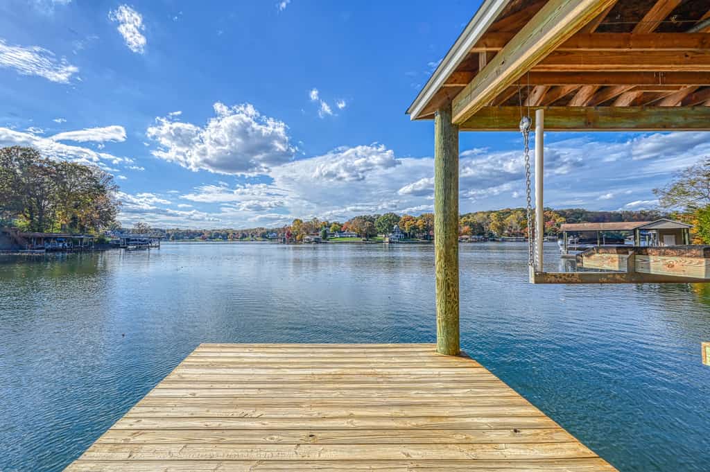 Herons Rest - Lakefront home with dock, pool table, & hot tub - dogs OK