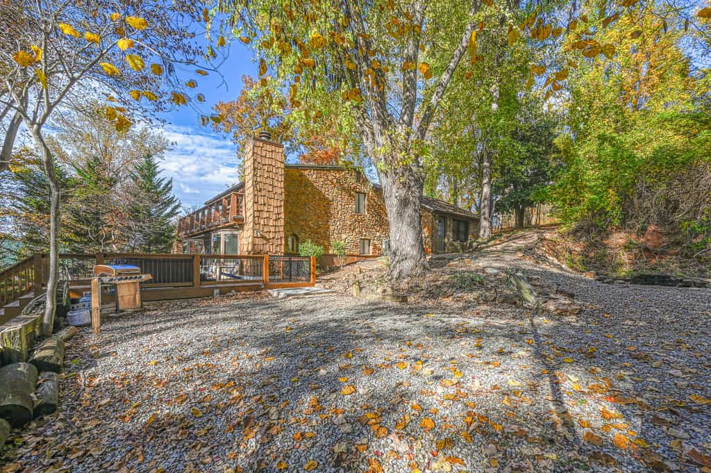 Herons Rest - Lakefront home with dock, pool table, & hot tub - dogs OK