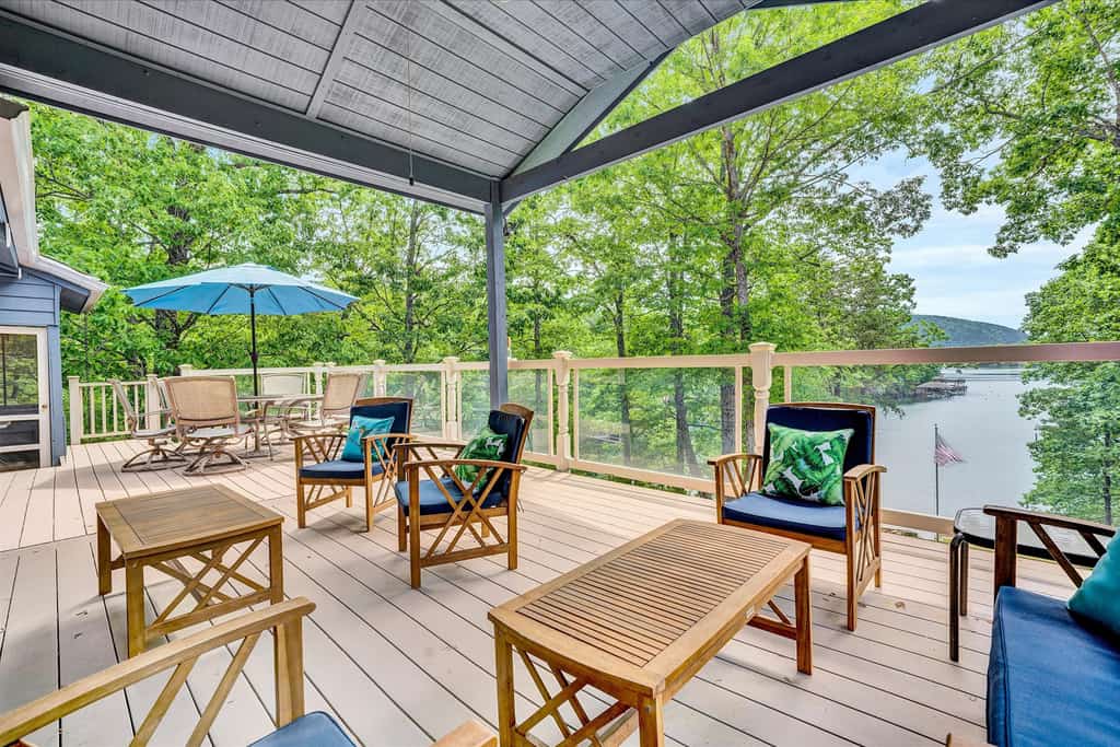 The Main House - Lakefront home with private hot tub & balcony