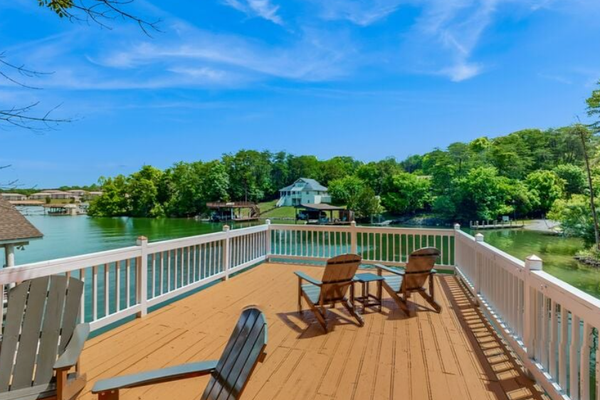 Beechwood Cove - Lakefront home with views, private hot tub/dock, deck, Free Wifi