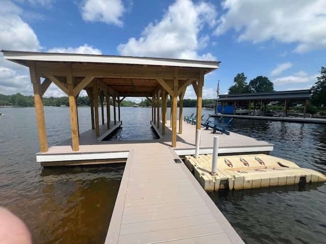 Lakefront retreat with private dock, kayaks, volleyball, firepit, Ping-Pong