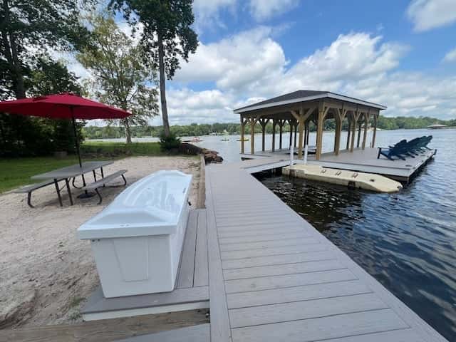 Carolina Cove