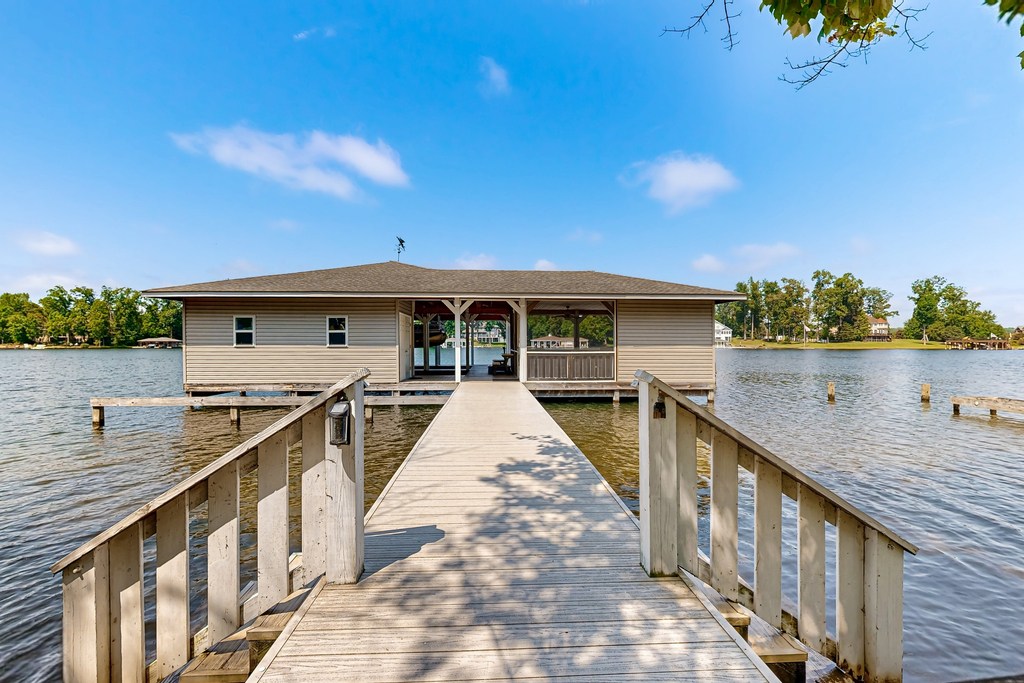 Lakeside Haven