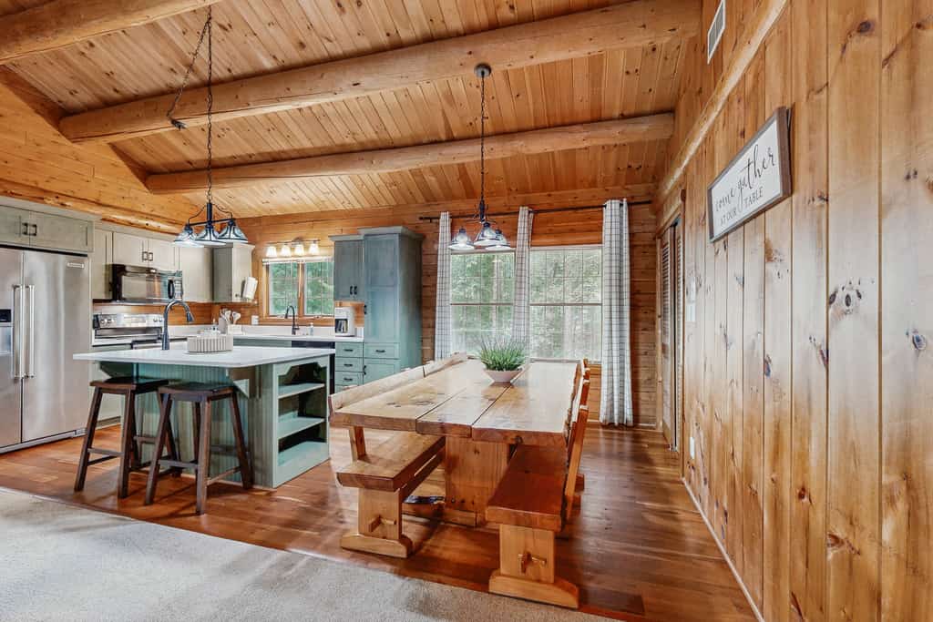 Relaxing lakeside cabin with private dock, firepit, boat ramp and water access