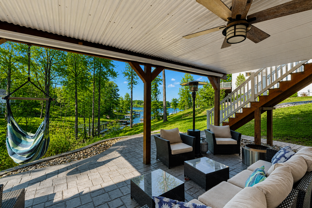 Stellar lakefront oasis with kayaks, SUP, firepits, dock, & games - dog-friendly