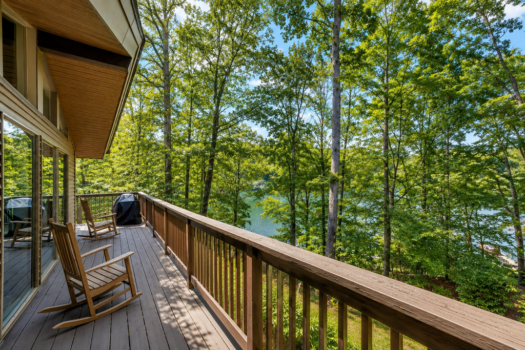 Lakefront Escape with Private Docks, Three-Season Room, and Spacious Bunk Room