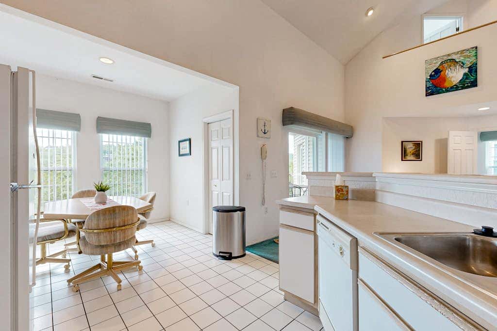 LAKEFRONT -3BRcondo-Resort amenities-Peaceful