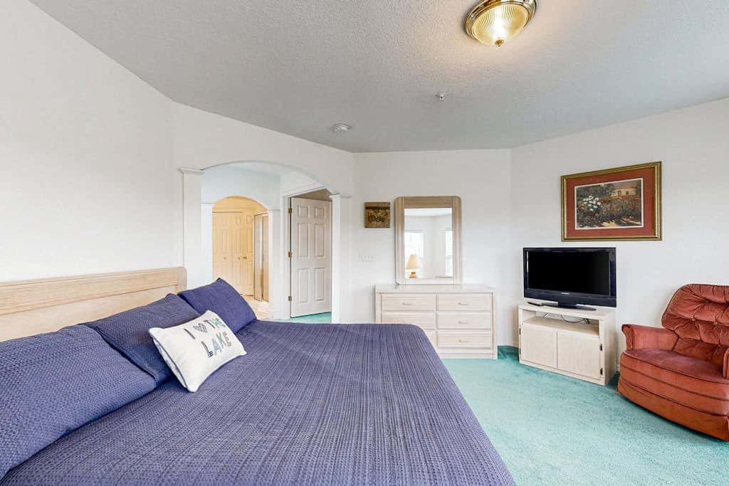 LAKEFRONT -3BRcondo-Resort amenities-Peaceful