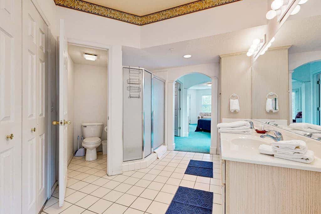 LAKEFRONT -3BRcondo-Resort amenities-Peaceful