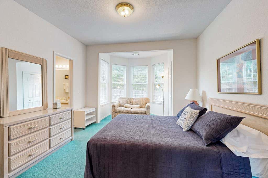 LAKEFRONT -3BRcondo-Resort amenities-Peaceful