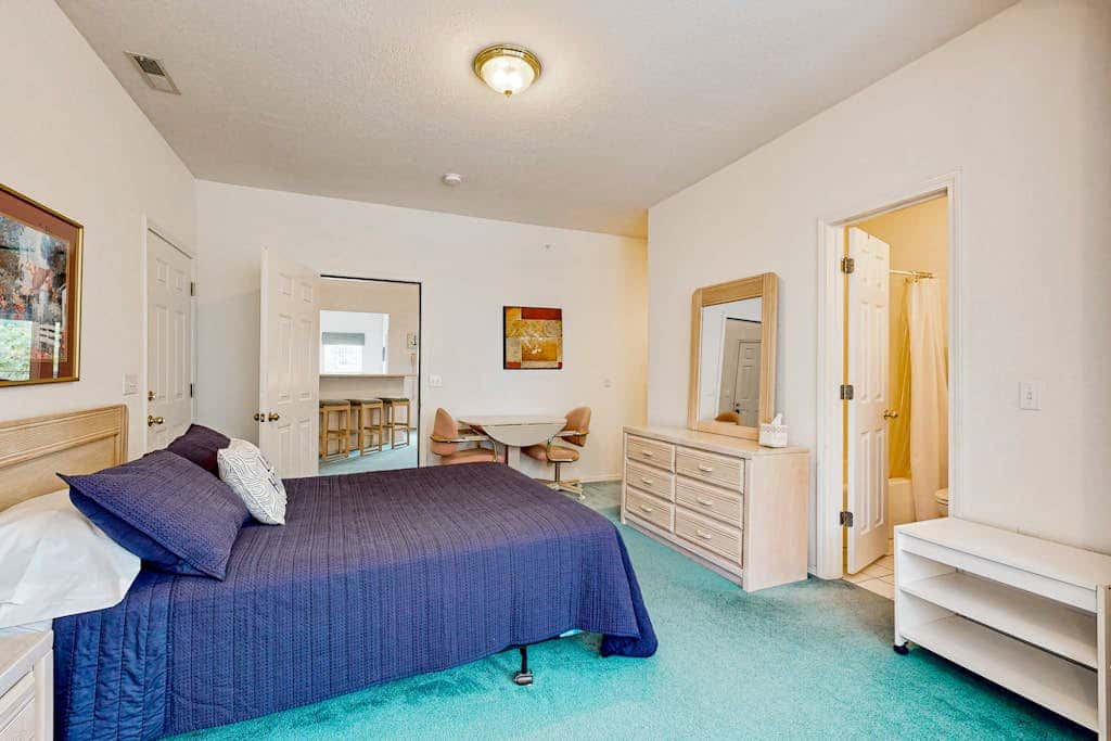 LAKEFRONT -3BRcondo-Resort amenities-Peaceful