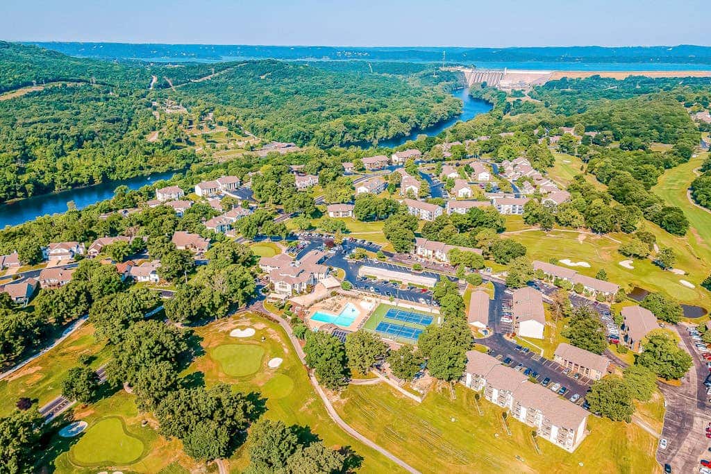 Serene 2BR Condo - POND VIEW - Pointe Royale