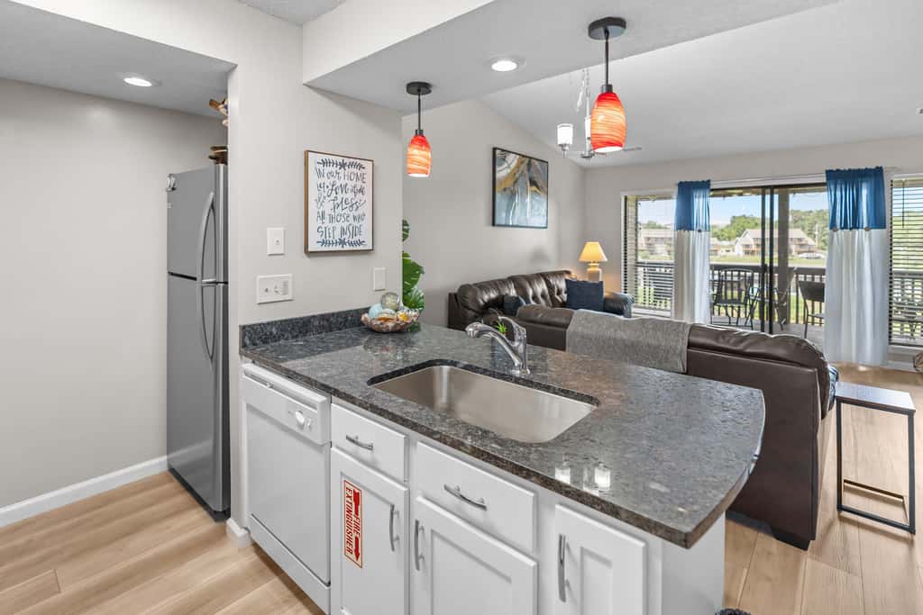Serene 2BR Condo - POND VIEW - Pointe Royale