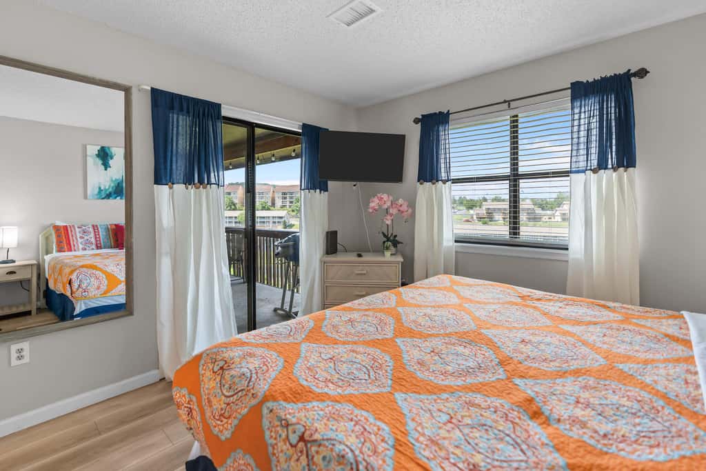 Serene 2BR Condo - POND VIEW - Pointe Royale