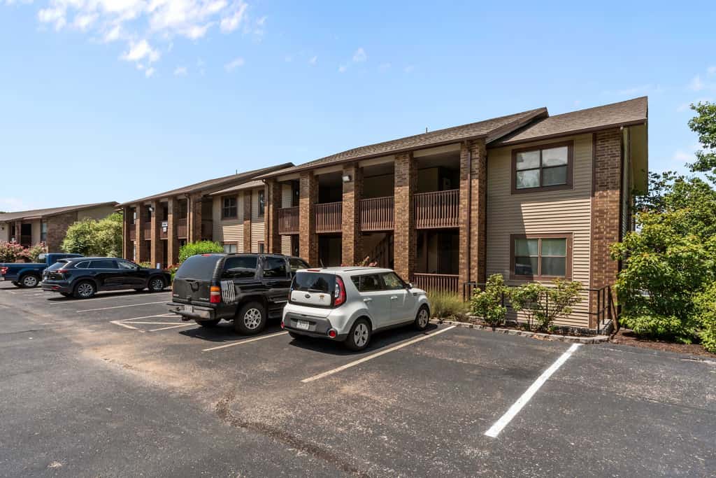 Serene 2BR Condo - POND VIEW - Pointe Royale