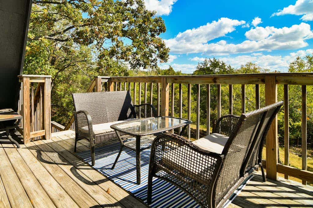 Woodsy 2BR A-Frame - HOT TUB - Pool Table & Lake
