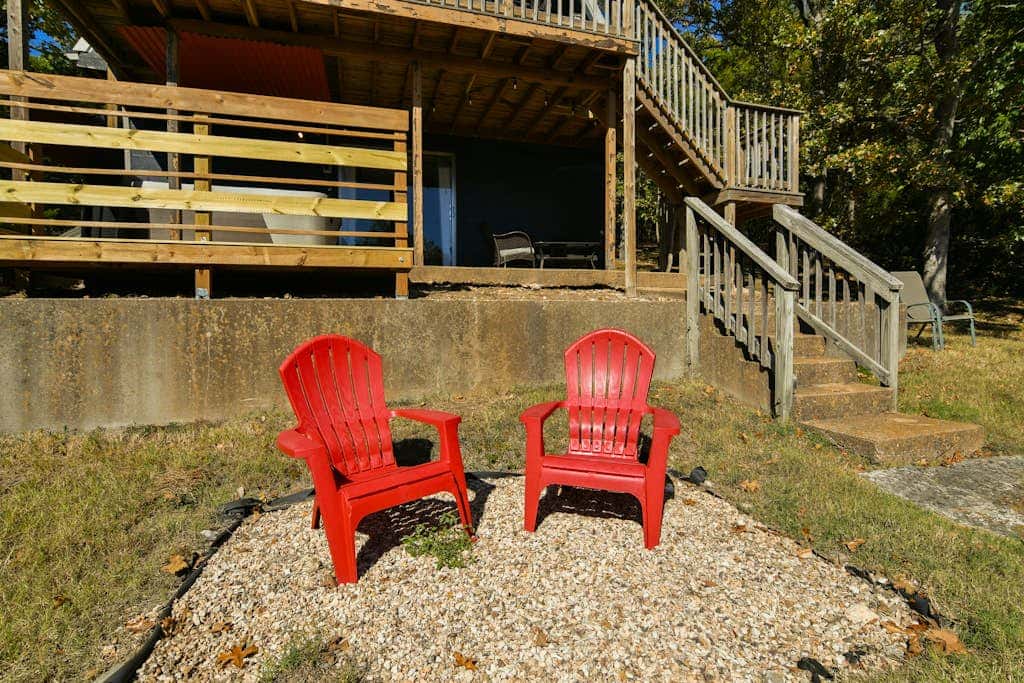 Woodsy 2BR A-Frame - HOT TUB - Pool Table & Lake