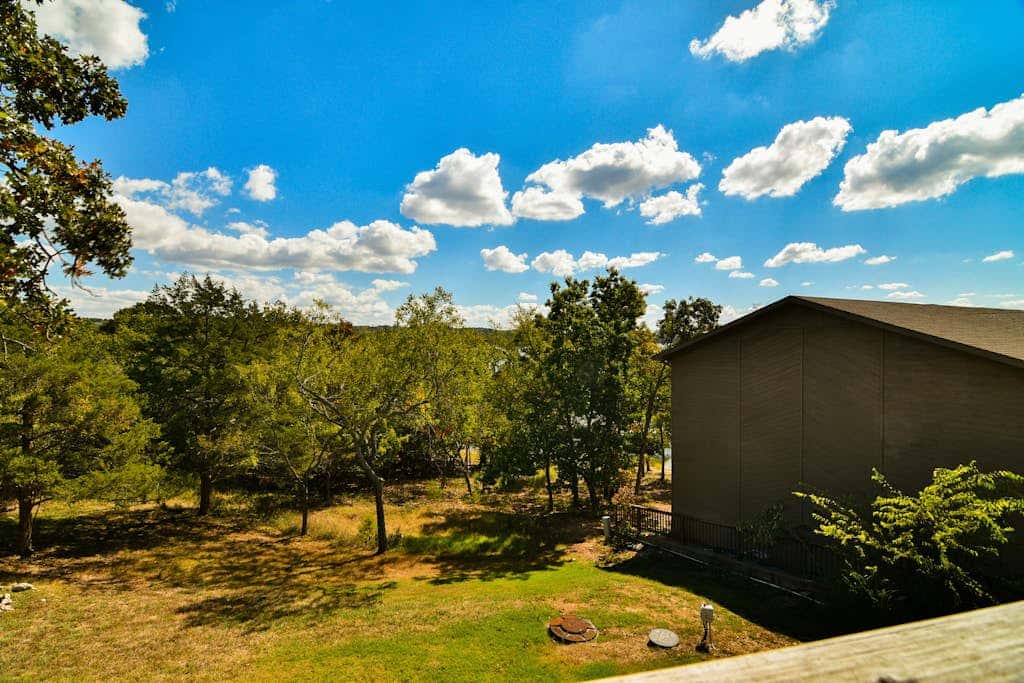 Woodsy 2BR A-Frame - HOT TUB - Pool Table & Lake