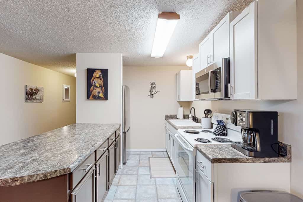 Serene 1BR Condo - Valley Views - Community POOL