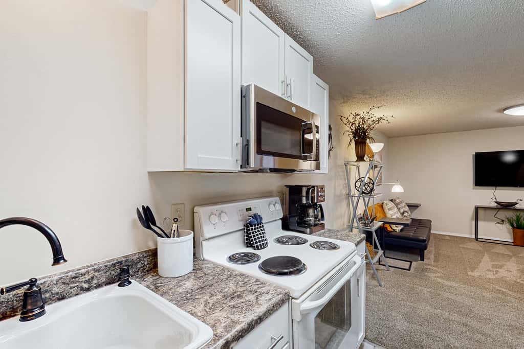 Serene 1BR Condo - Valley Views - Community POOL