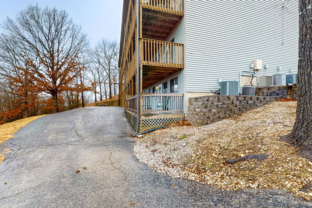 Serene 1BR Condo - Valley Views - Community POOL