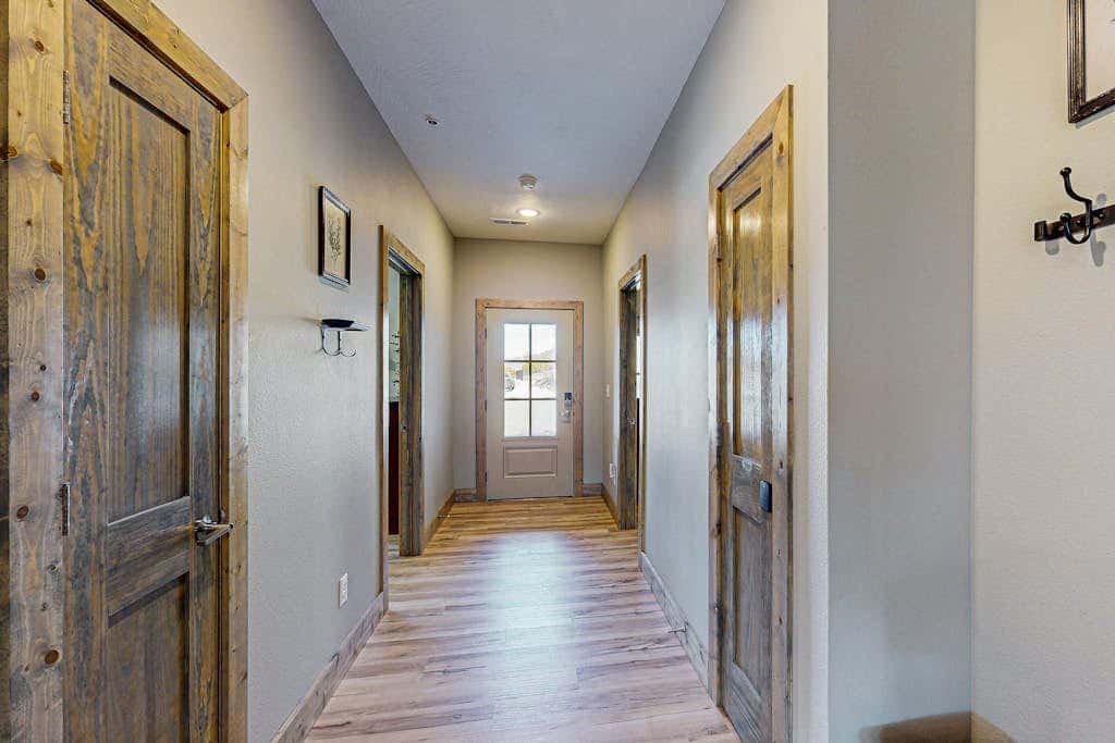 POOL & Arcade - Spacious 4BR Lodge - Near Branson