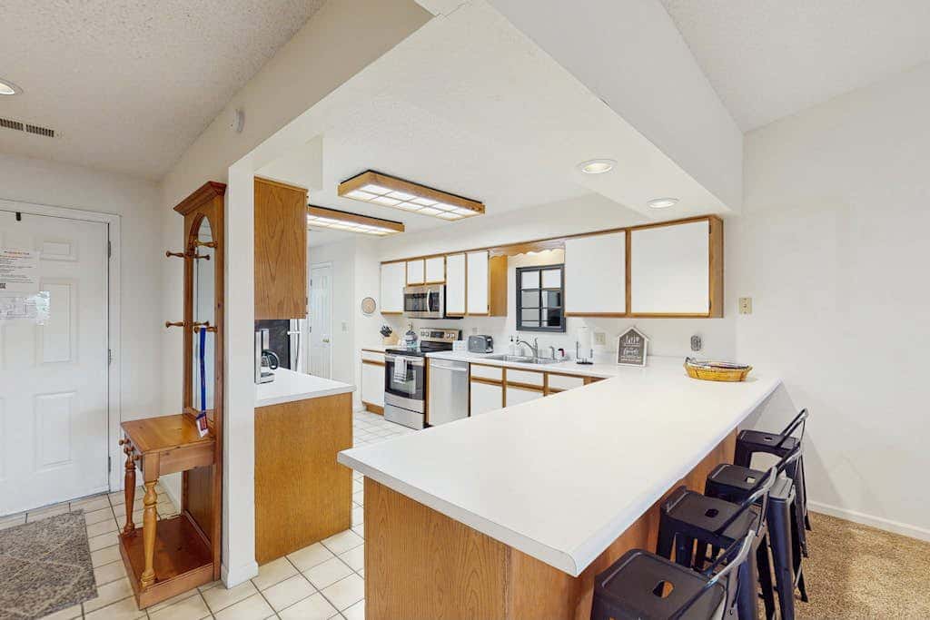 2BR Branson Condo w indoor/outdoor pools & sauna