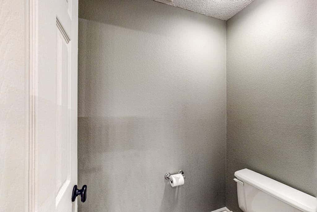 Inviting 2BR Condo - HOT TUB - Family Pool