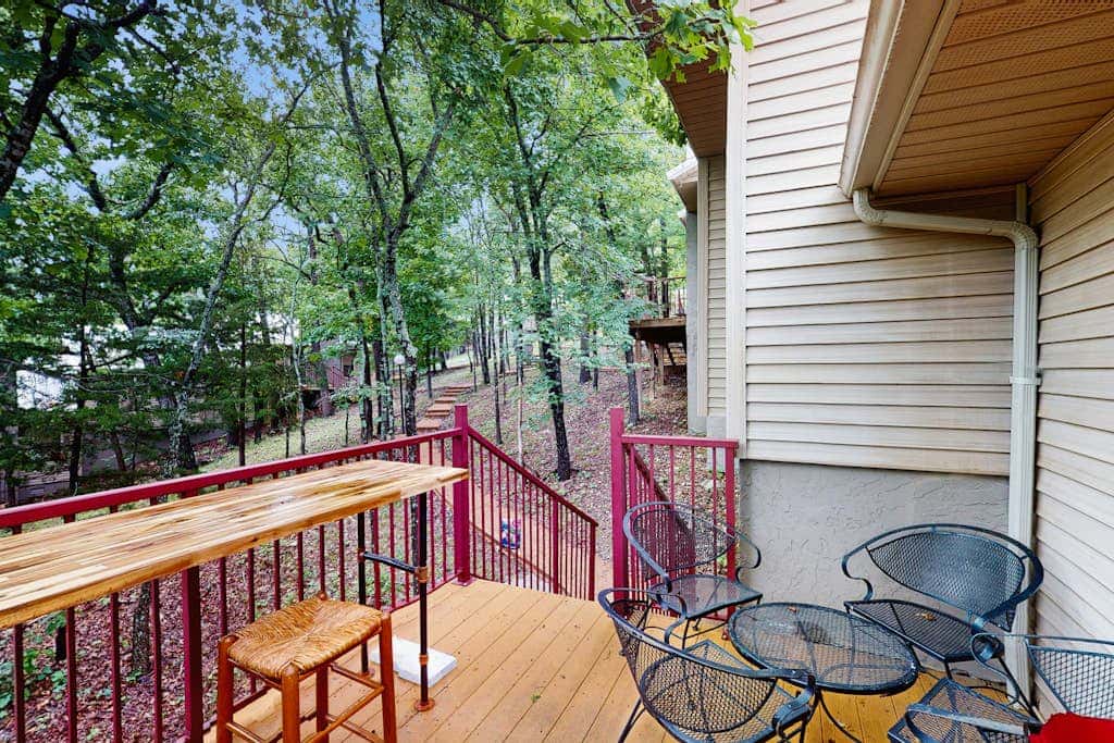 Rustic 2BR Cabin *POOL* Wooded