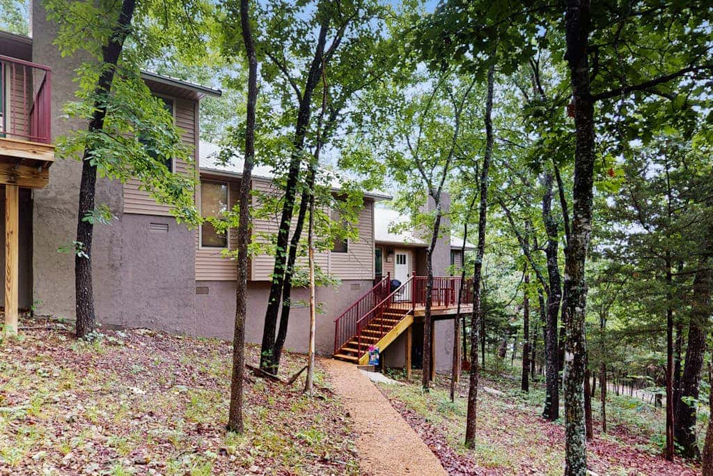 Rustic 2BR Cabin *POOL* Wooded