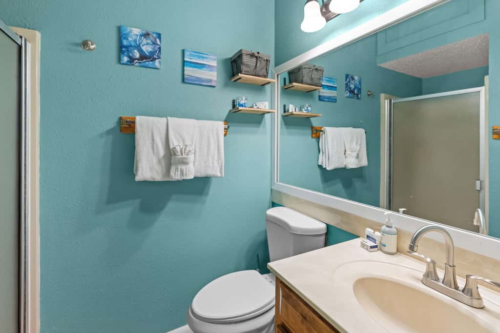 Rustic 2BR Cabin *POOL* Wooded