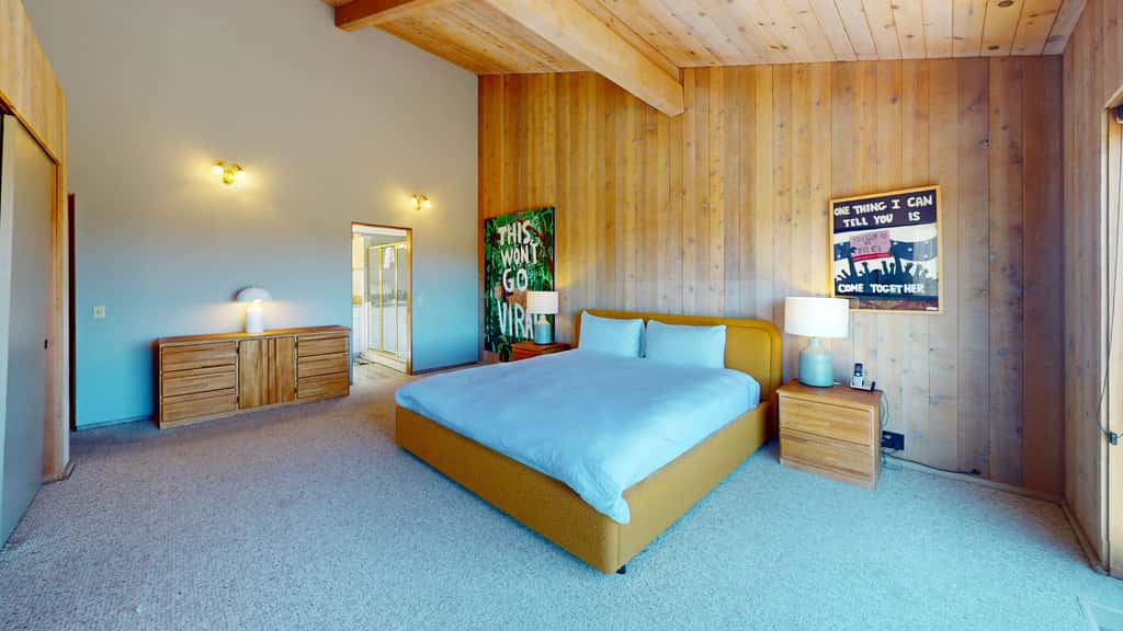 Pelican Landing - Ocean view home with stone fireplace, dog-friendly