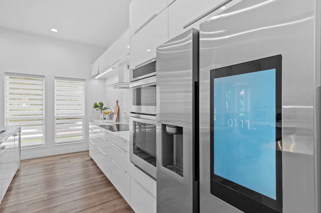 4BR oasis, community pool, 5 min to beach