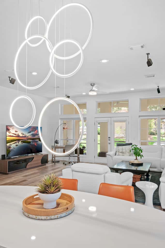 4BR oasis, community pool, 5 min to beach