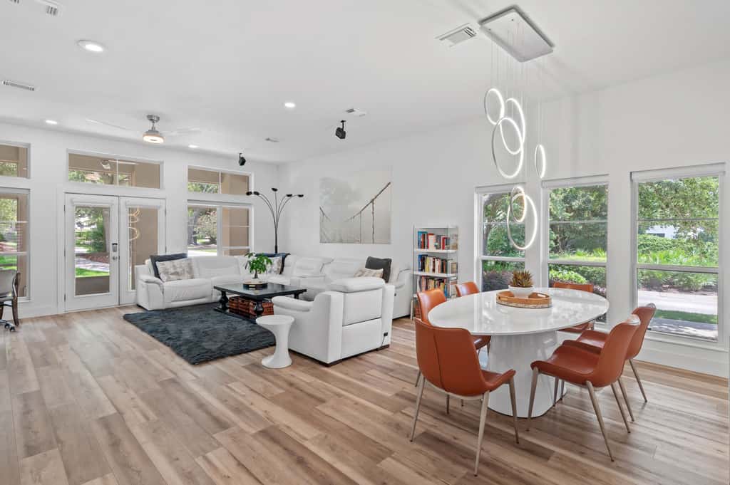 4BR oasis, community pool, 5 min to beach