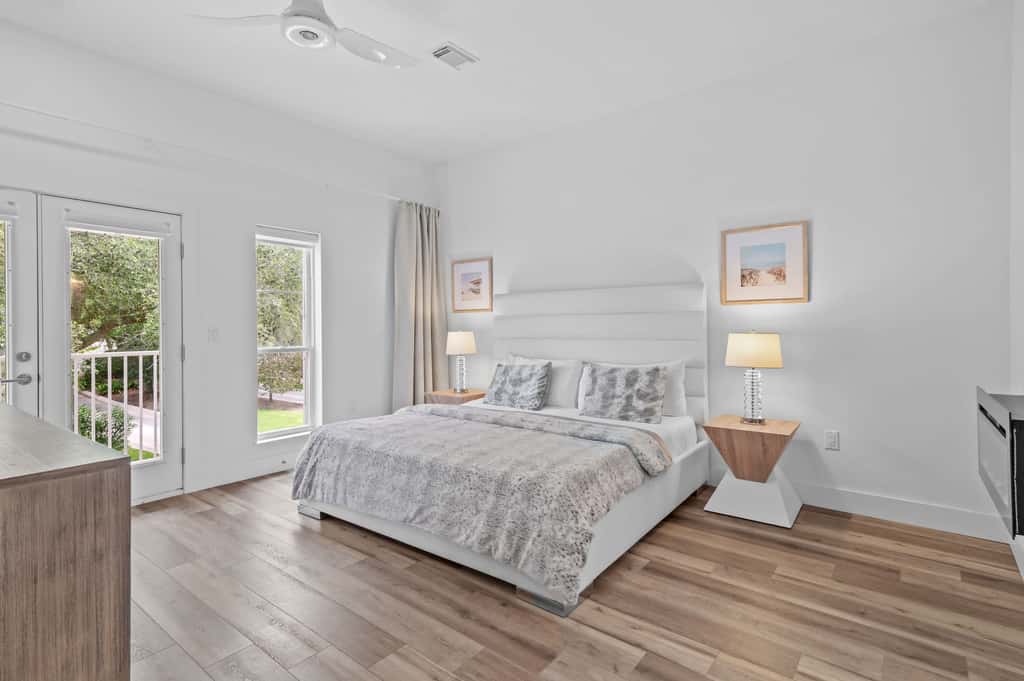 4BR oasis, community pool, 5 min to beach