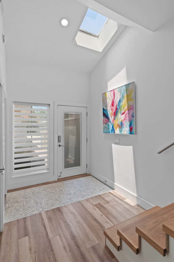 4BR oasis, community pool, 5 min to beach