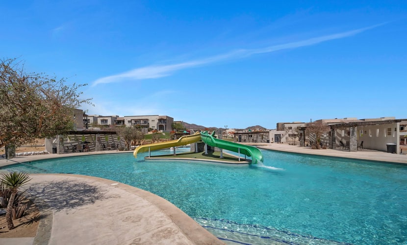 Enjoy a relaxing stay in this beautiful home with partial ocean views and top-tier amenities:
• 3 spacious bedrooms
• Private pool
• Fully equipped, modern home
• Outdoor furnished terrace
• Resort-style pool with sun loungers
• Park & kids’ playground
• Fast Wi-Fi, Smart TV & A/C in all rooms
• 5-minute drive to downtown Cabo
• 2 private parking spaces
• 24/7 gated security