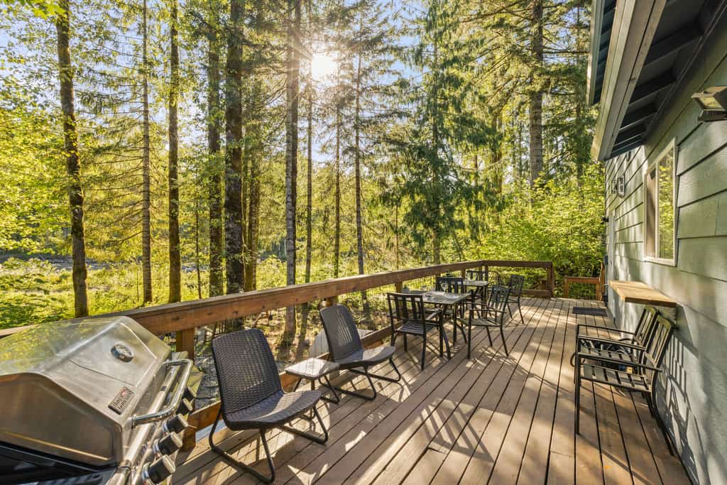 Brightwood Riverfront Getaway