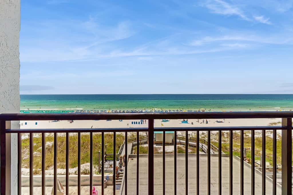 Gorgeous gulf front condo with pools, hot tub, and gym