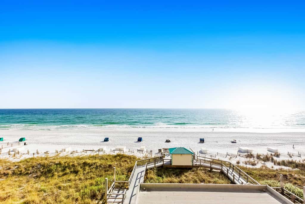 Gorgeous gulf front condo with pools, hot tub, and gym